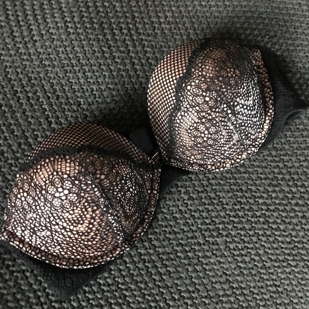 Victoria Secret Strapless Bra